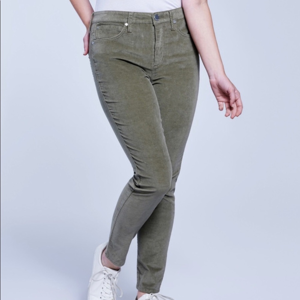 🆕 Seven7-  Ultra-High Rise Corduroy Skinny Pants